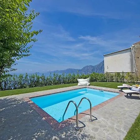 Sleeps 16 Pool Air Con Wifi *