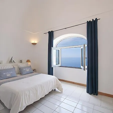 Sleeps 16 Pool Air Con Wifi